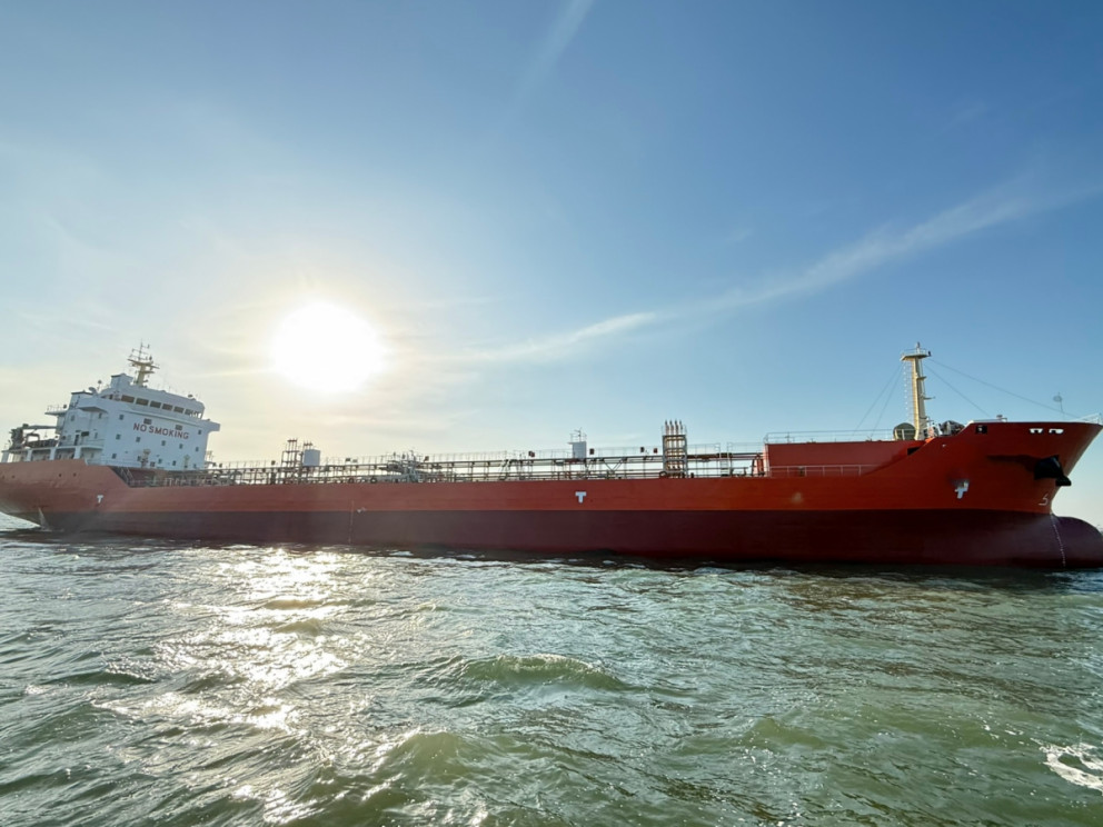 Танкер для перевозки нефтепродуктов 11587 тонн (Китай, 2021, CCS, Флаг: Китай) Танкер для перевозки нефтепродуктов 11587 тонн (Китай, 2021, CCS, Флаг: Китай)