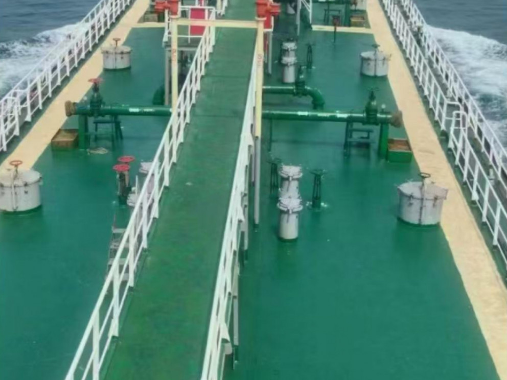 Танкер для перевозки нефтепродуктов 7042 тонны (Китай, 2006, CCS, Флаг: Китай) Танкер для перевозки нефтепродуктов 7042 тонны (Китай, 2006, CCS, Флаг: Китай)